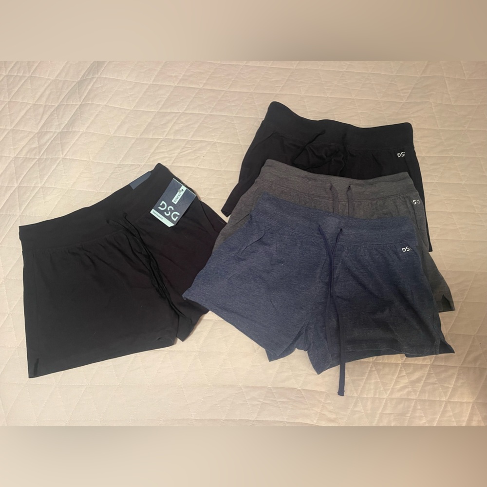 DSG shorts lot XS
